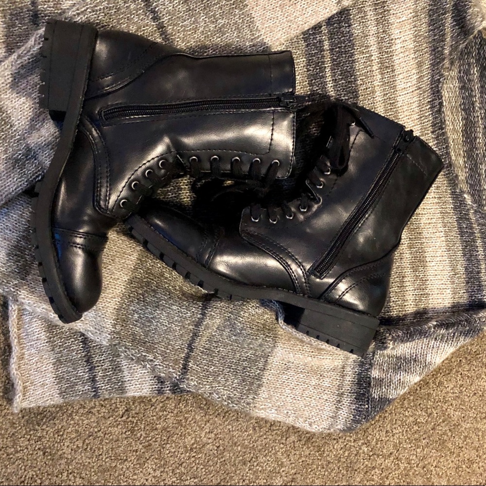Women’s Combat Boots